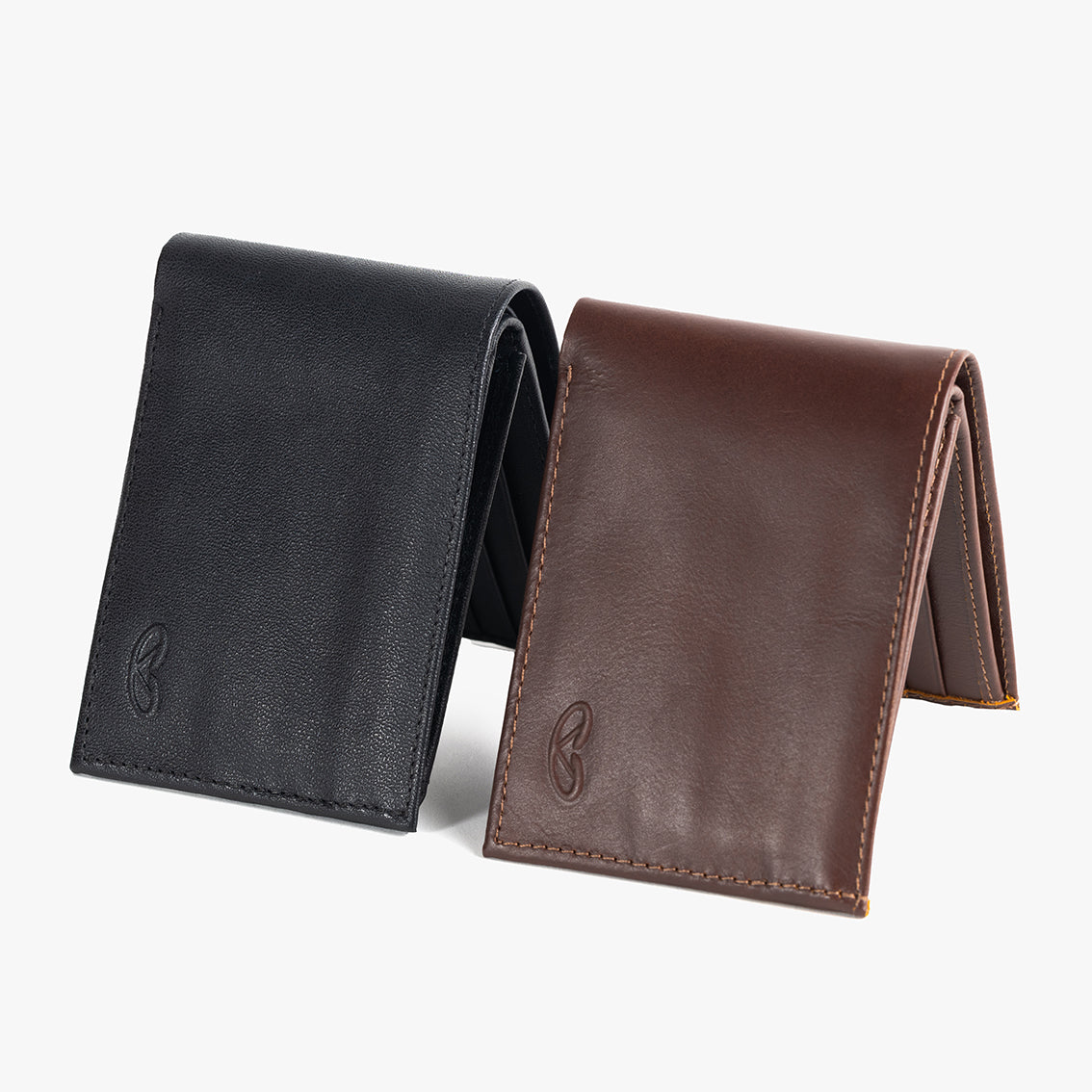 Billetera 833 / Café